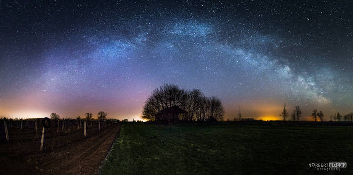 Who gets up early, finds Milky Way!