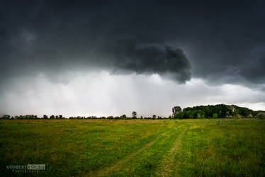 The incoming cloud rim rain