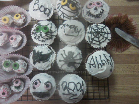 spooky cup cakes