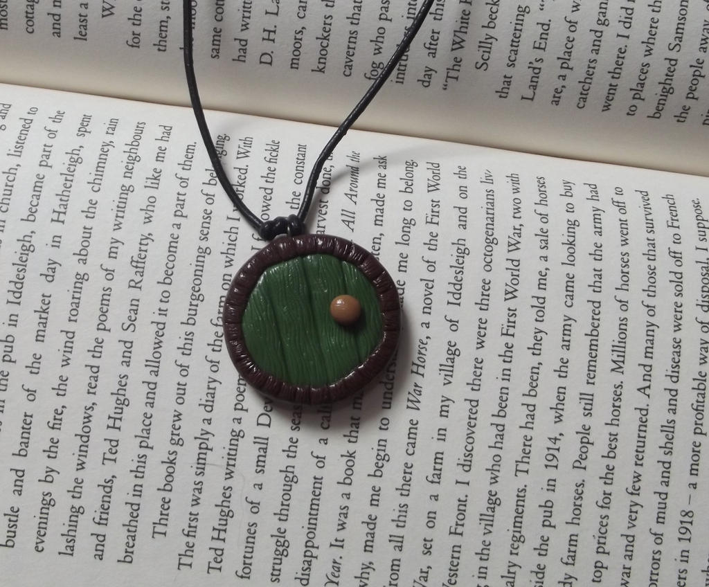 Hobbit hole door necklace 2