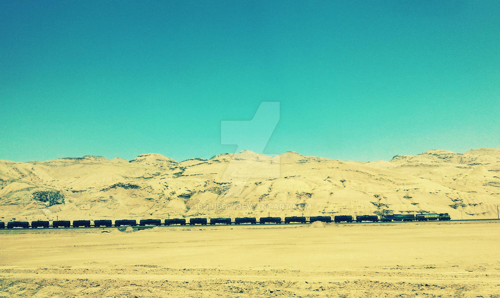 train in desert-bojiboy