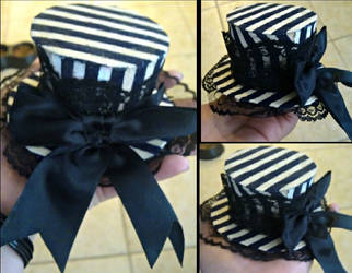 Striped miniature hat