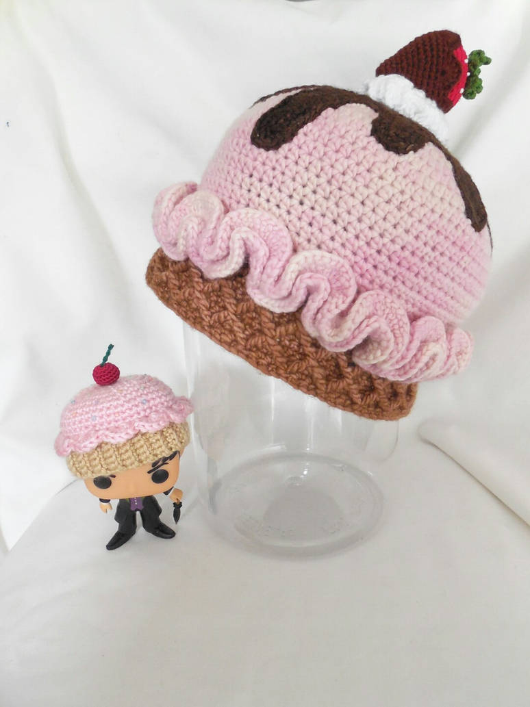 strawberry ice cream hat by MasterPlanner