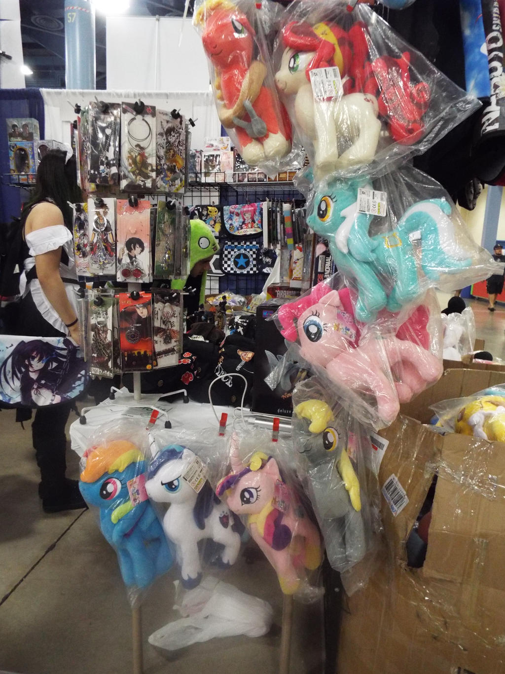 (MLP)Chinese Knockoff Plushies at Supercon