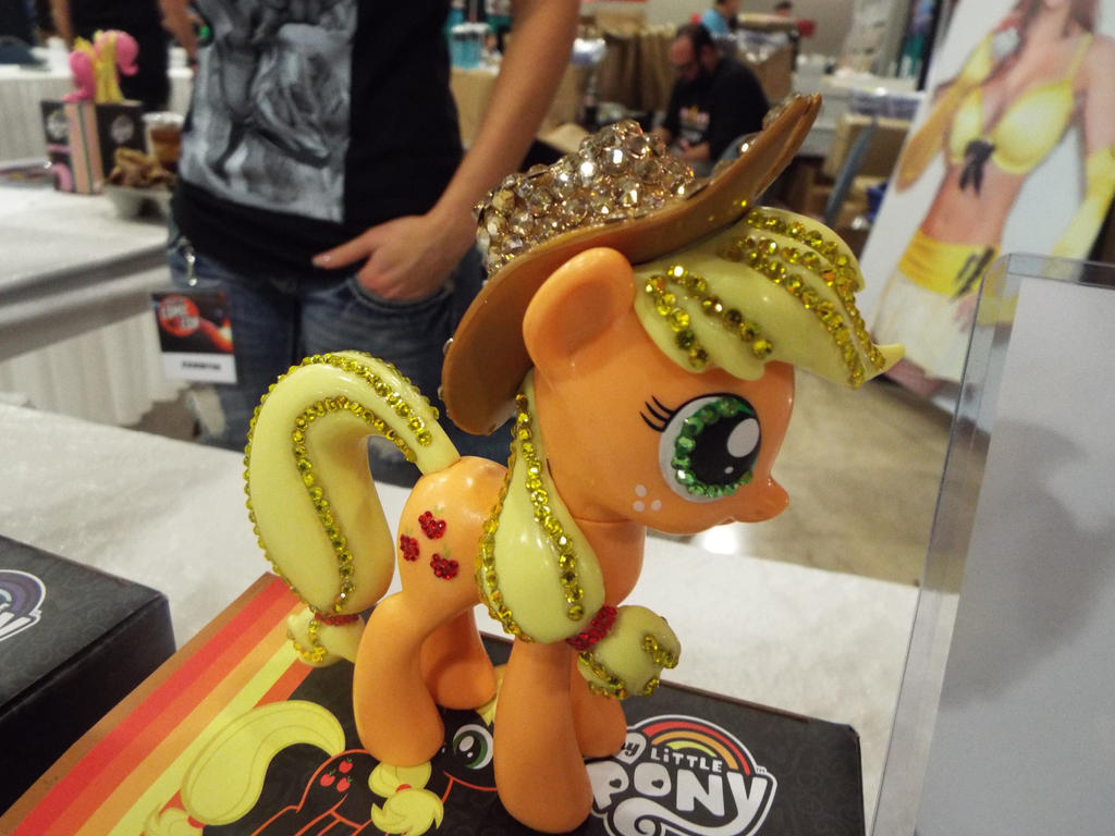 ( MLP ) Jeweled Funko Applejack Toy