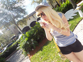 (MLP) Derpy Blowing Bubbles (Cosplay)