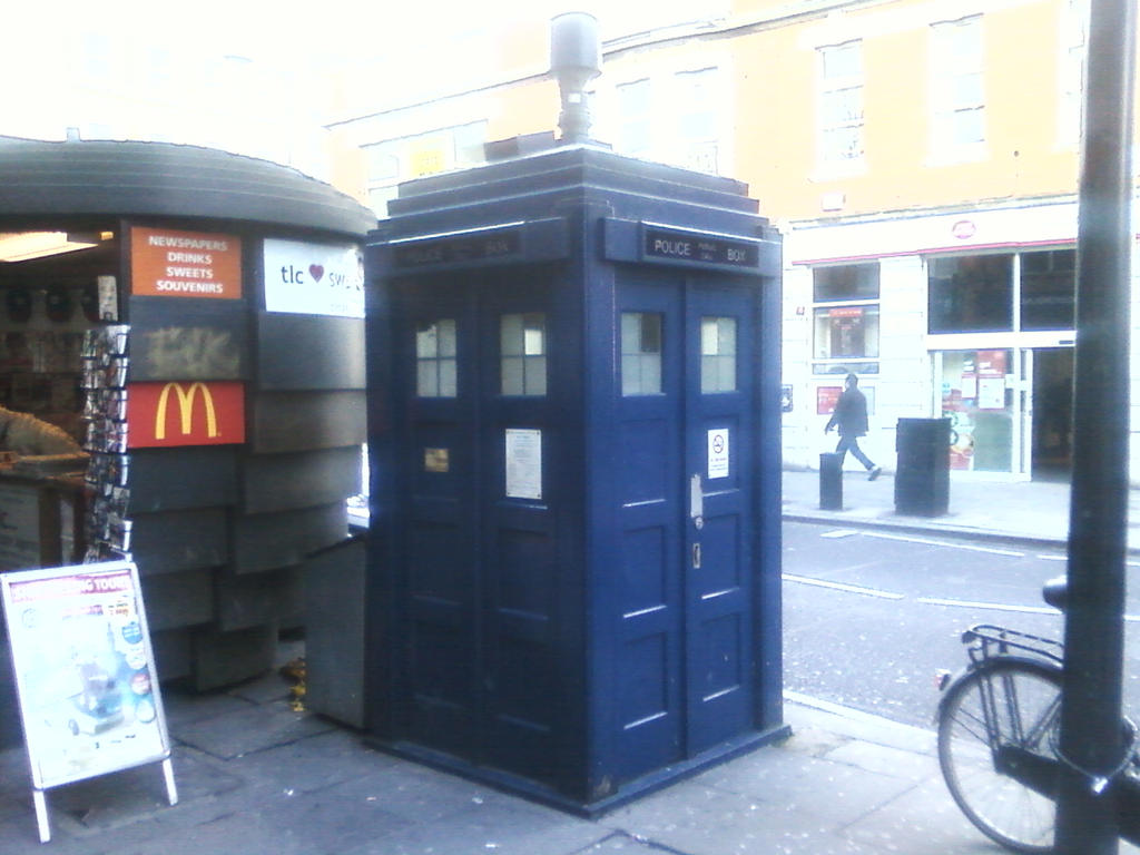 Earls Court Police Public Call Box / Tardis [1]