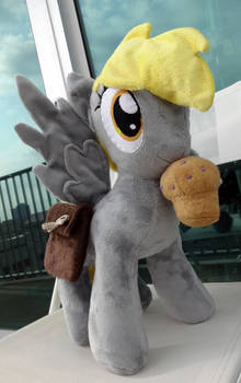 Derpy Hooves - with magnetic muffin and bags!