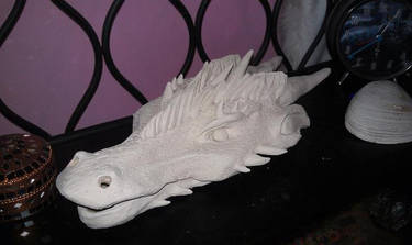 Dragon incense holder