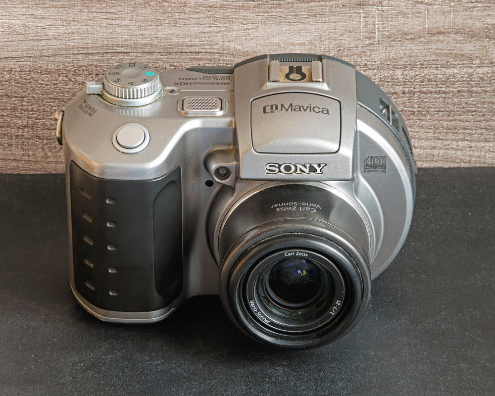 Sony Mavica CD400 camera by eric2b01 on DeviantArt