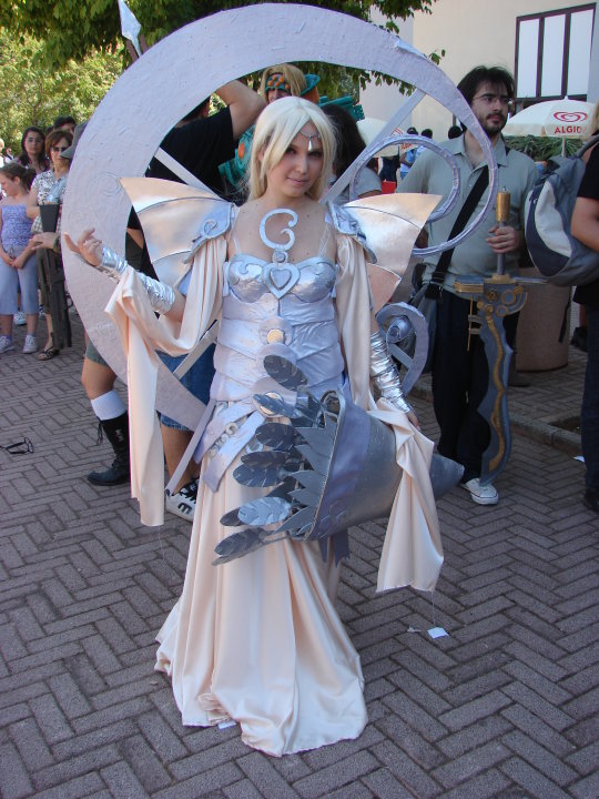 Artemis cosplay