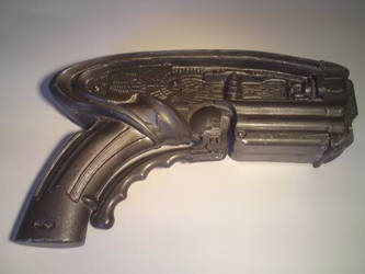 Riddick Necromonger Pistol Gun by Its-Bennett