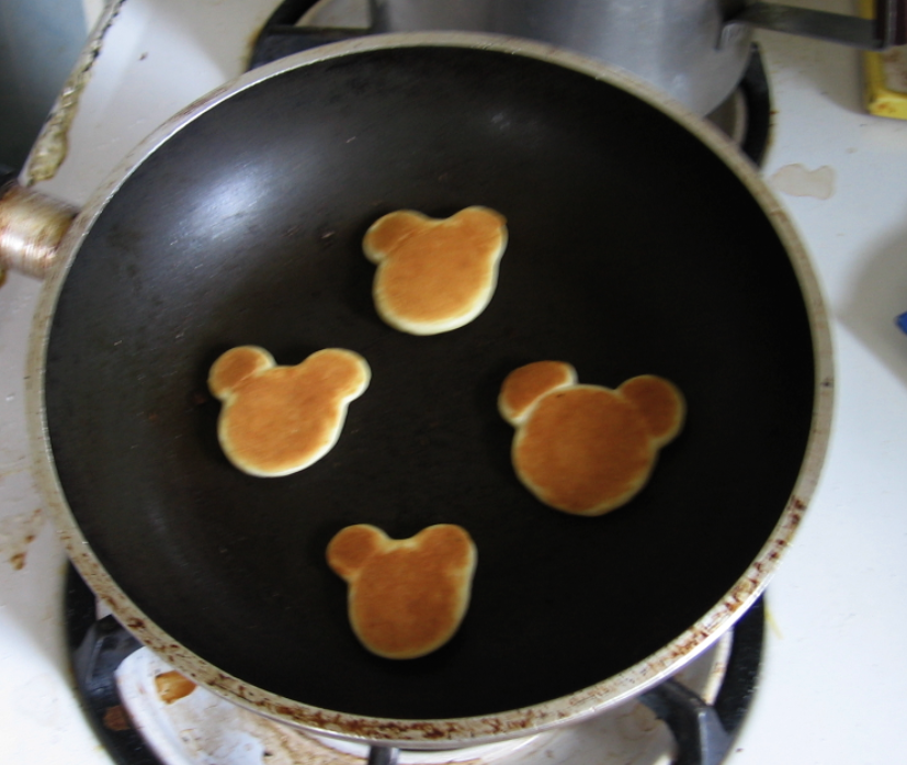Mickey mouse pancakes deals