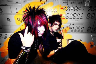 Dahvie and Jayy color and gray