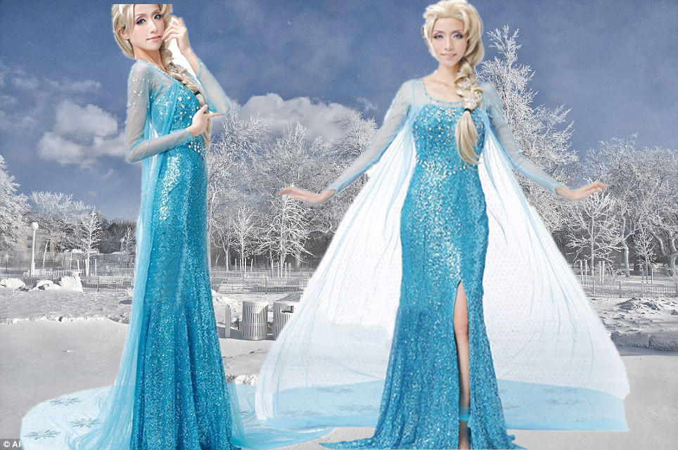 elsa dress from frozen movie Disney Women's Costume - Includes Corset, Skirt, Mesh Top & Cape With the original Elsa costume your little girl will become a real Disney Queen Elsa 2 outfit | Elsa