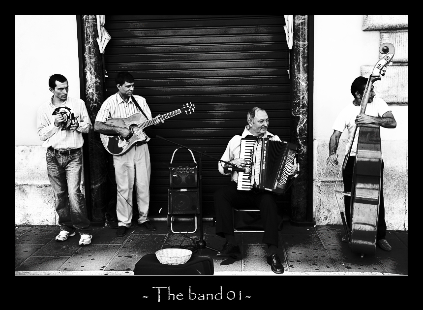 The band 01