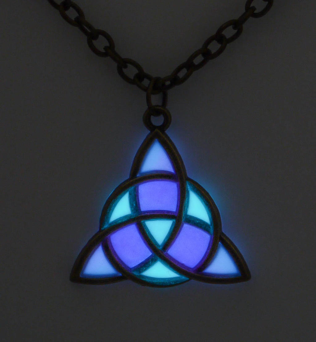 Tri-Coloured Triquetra