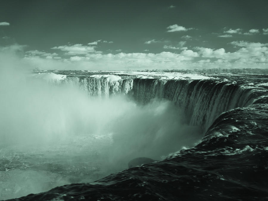 Niagara Falls (IR)