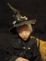 Granny Witch 12th scale