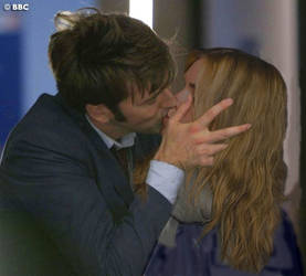 DoctorRose Kiss manip 1