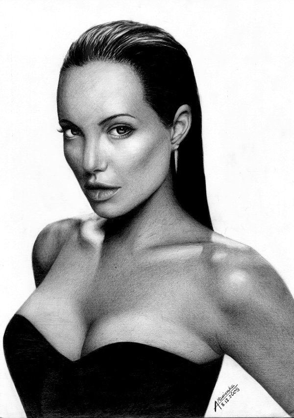 Angelina Jolie