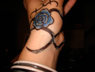 Pens Blue Rose And Vines. Pic1