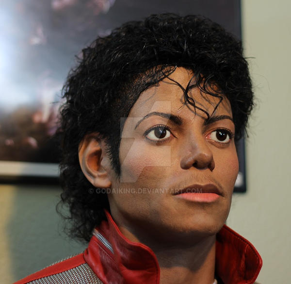 Michael Jackson Beat It Lifesize torso Closeup