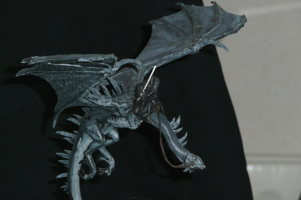 Ring Wraith on Fellbeast by emerald825 on DeviantArt