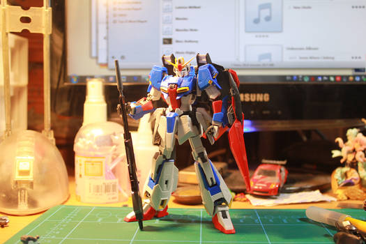 1/144 RG Zeta Gundam