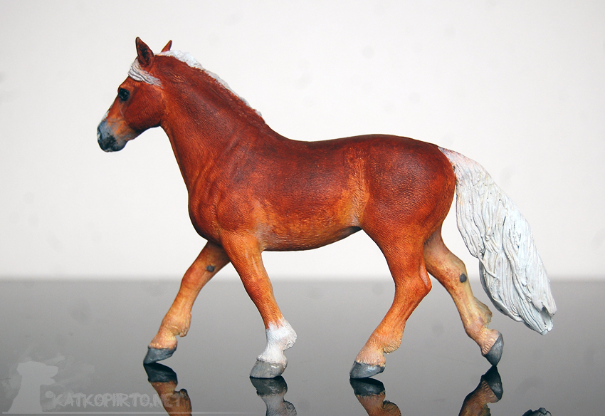 CM Schleich hanover mare