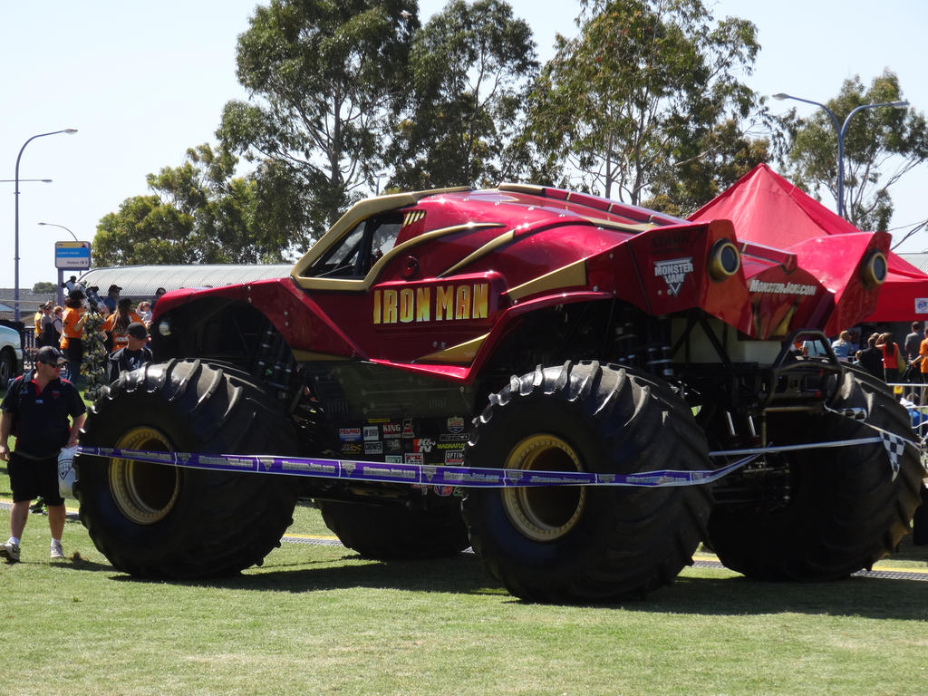 Monster Jam Adelaide 2014: Iron Man 01