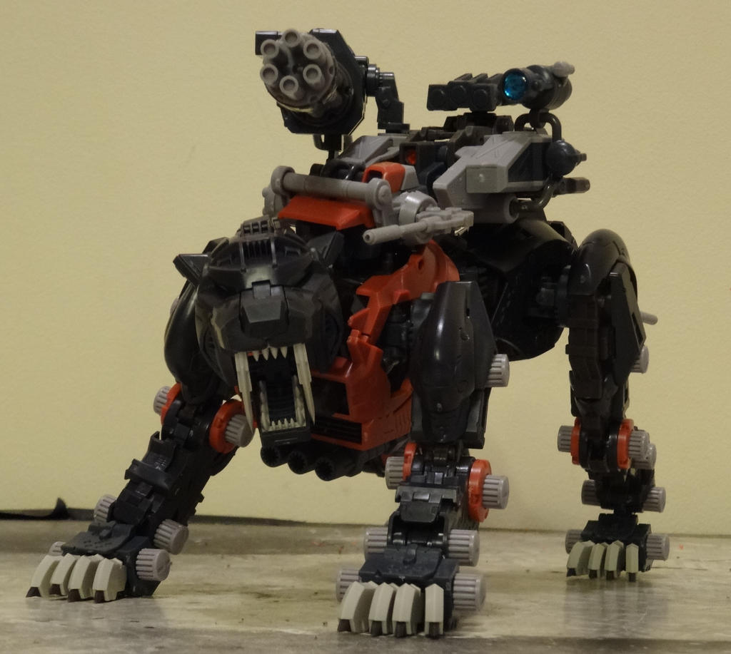 Zoids: Saber Tiger 02