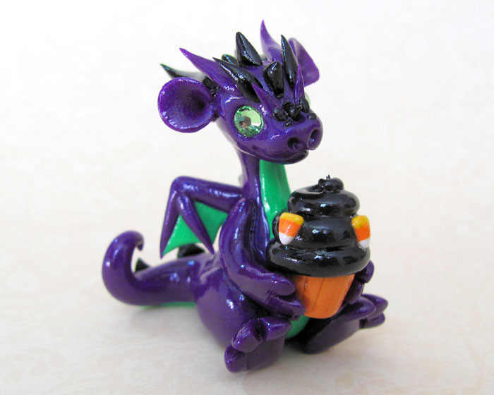 Halloween Dragon with Cupcake