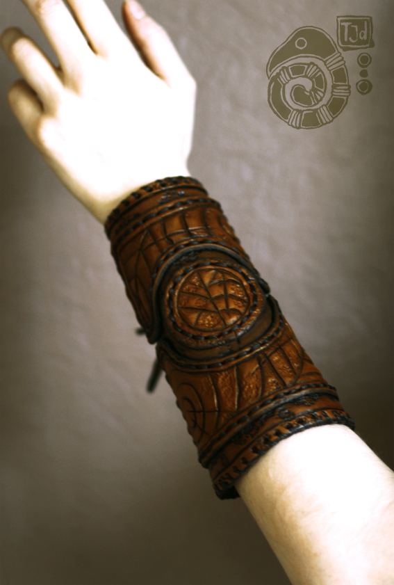 Bracer