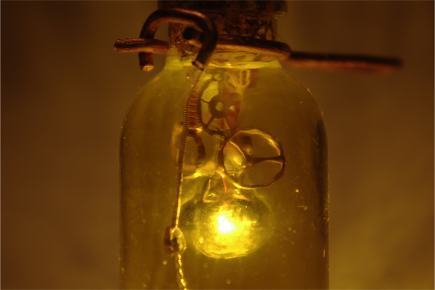 steampunk working oil bulb 2 (close up)