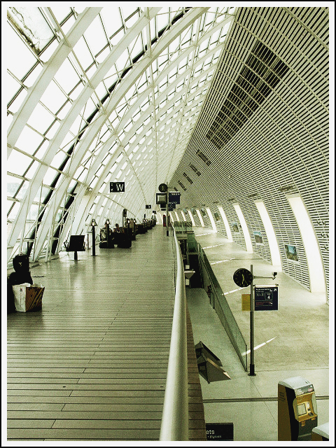 Avignon..railway station.o1