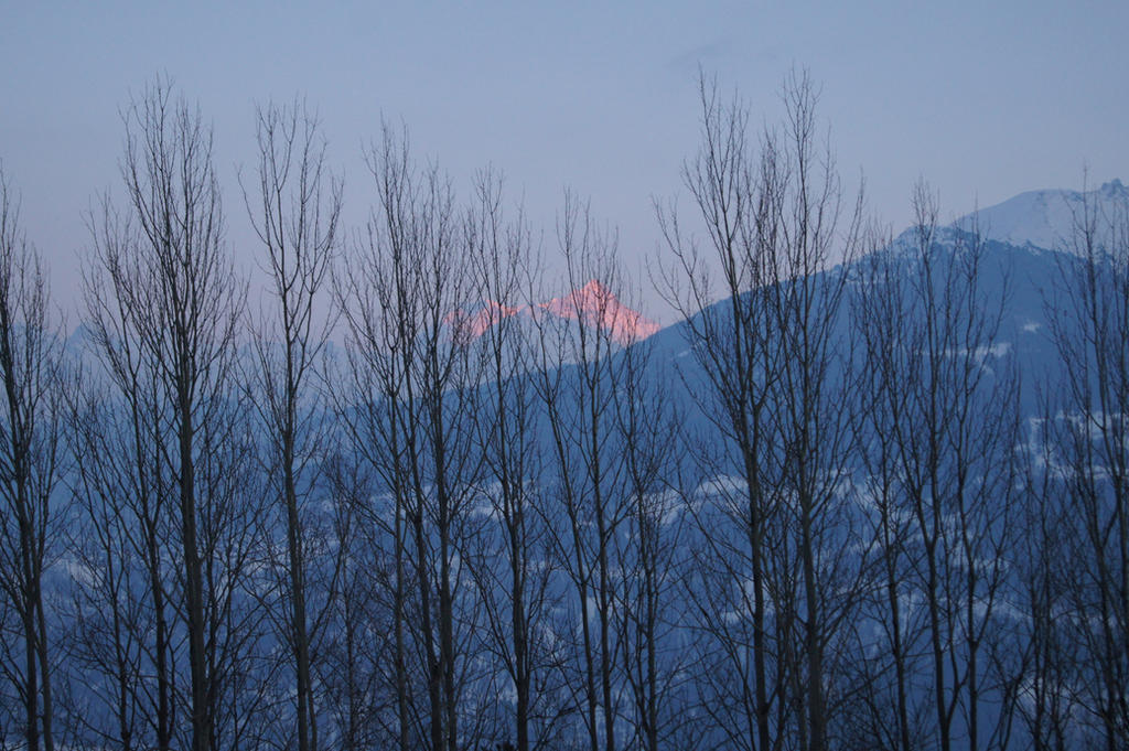 Montagnes Rouges France Montagne rouge... by crossbow12 on DeviantArt