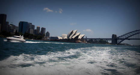 Sydney Opera by the bay