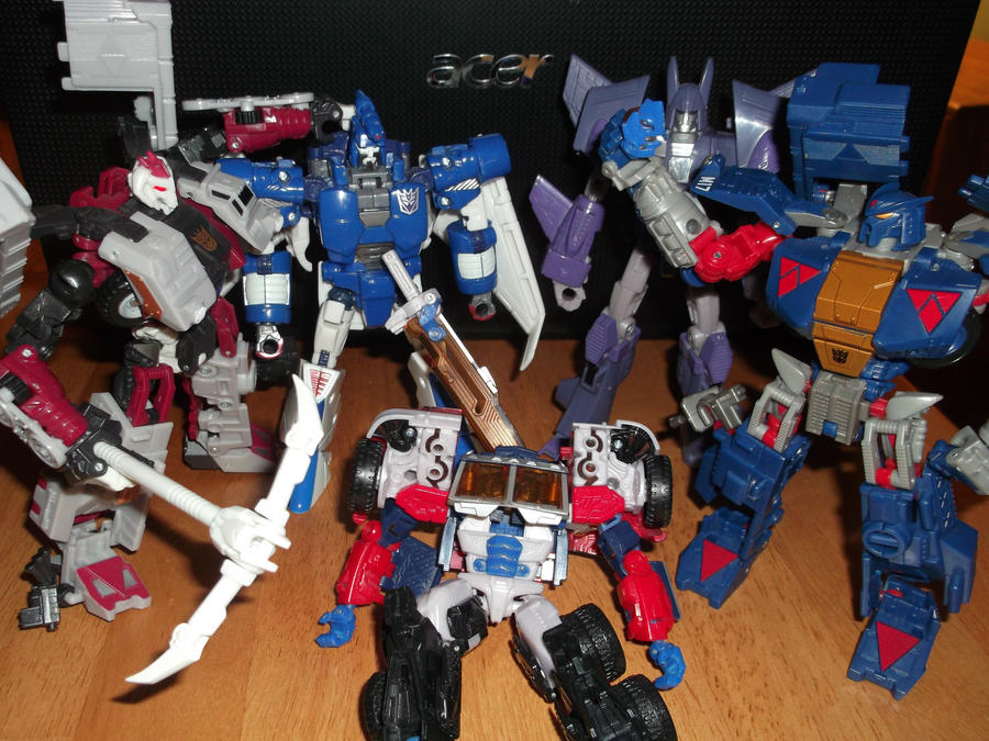 ''OPTIMUS PRIME IS NO MORE!''-STRAXUS