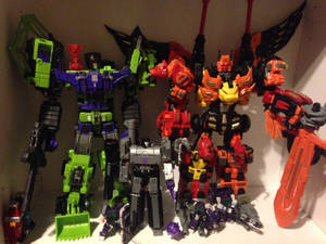 Devastator and Predaking