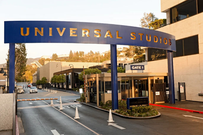 Universal Studio Queue Railing Gate Universal Studio Studio Gate by samthedvdguy on DeviantArt