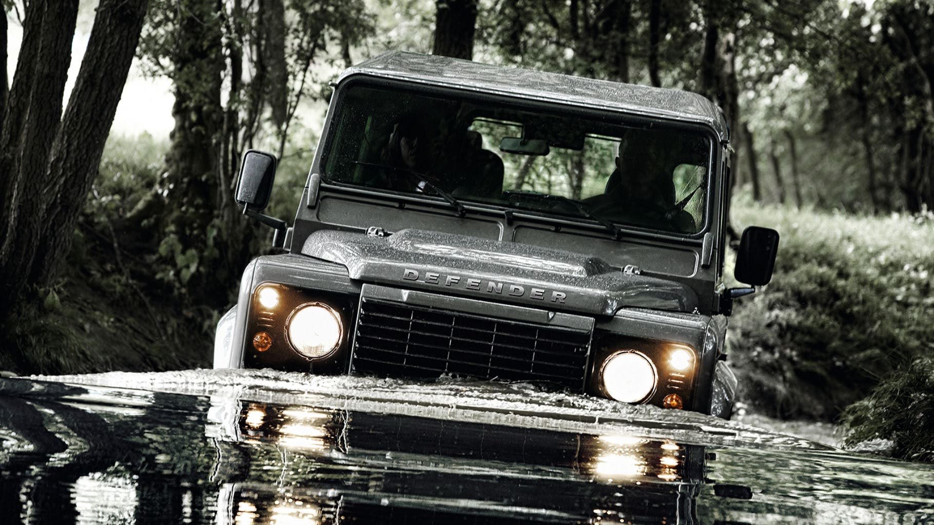 Land Rover Defender Wallpaper by ROGUE-RATTLESNAKE on DeviantArt Land Rover Defender Wallpaper by ROGUE-RATTLESNAKE on DeviantArt