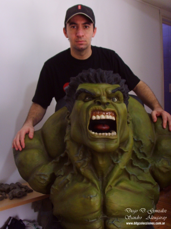 Hulk Bust life size 05