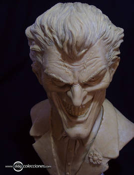 joker bust 01