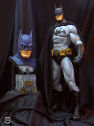 Busto y figura de BATMAN