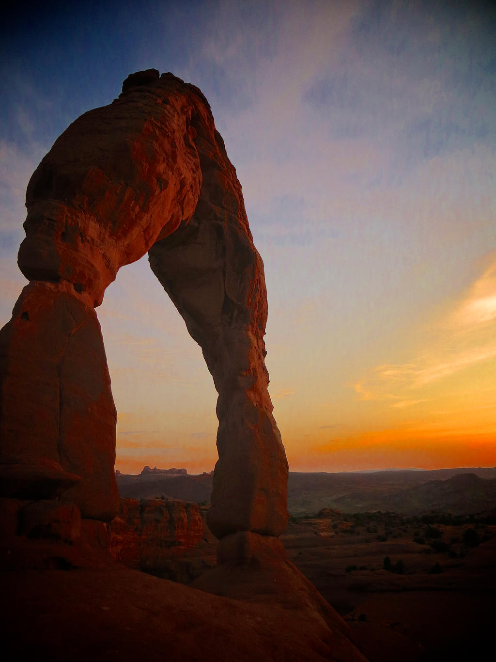 Sun setting on Delicate Arch 2