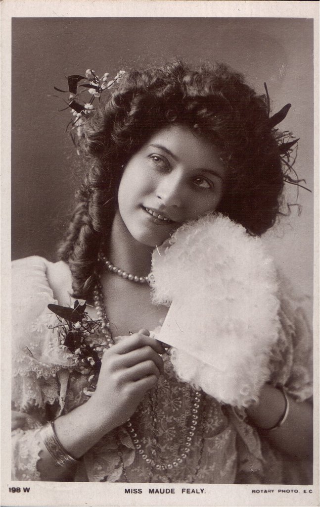 Vintage actress Miss Fealy I