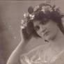 Vintage woman with flowers I