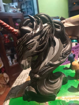 King sombra bust