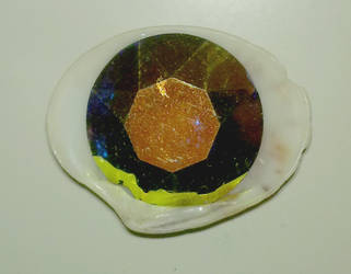 Seashell Magnet with a Fake Topaz